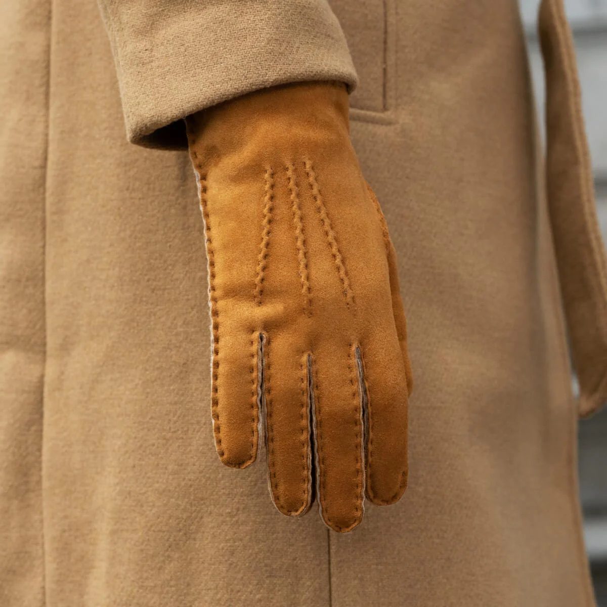 Suede Outseam Backseam Lambswool Gloves - Image 4
