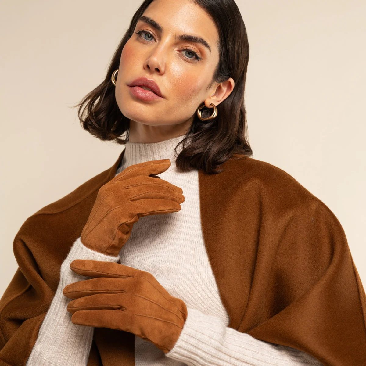 Silvia Sheep Suede Backseam Gloves - Image 4