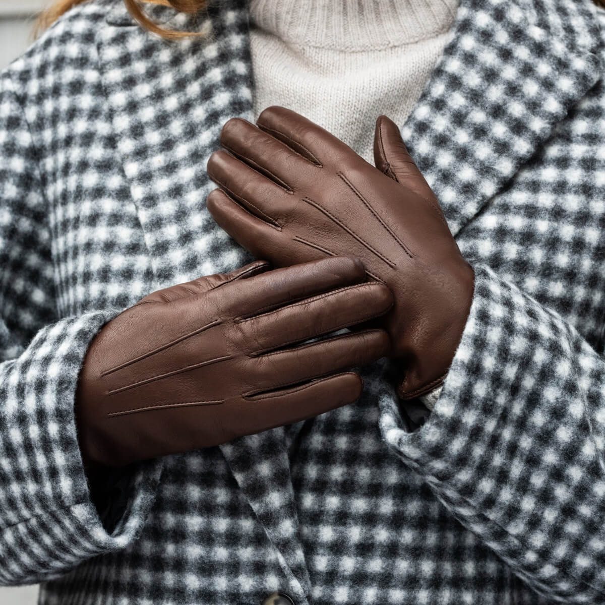 Francesca Backseam Rabbit-Fur Gloves - Image 16
