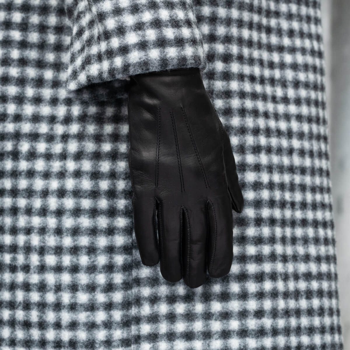 Francesca Backseam Rabbit-Fur Gloves - Image 18